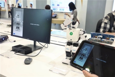 華為開發(fā)者大會2023 中軟國際攜手深開鴻加速推動開鴻智聯(lián)新產品、新場景、新突破